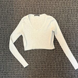 Brandy Melville Ribbed V-Neck Crop Top - Light Gray